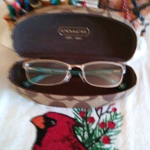 Meet your Posher, Phyllis